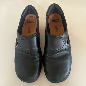 Clarks Womens Comfort Leather Black Slip On Loafers size 9